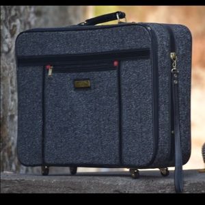 COPY - FINAL PRICE:COUTURE OSCAR DE LA RENTA lugg…